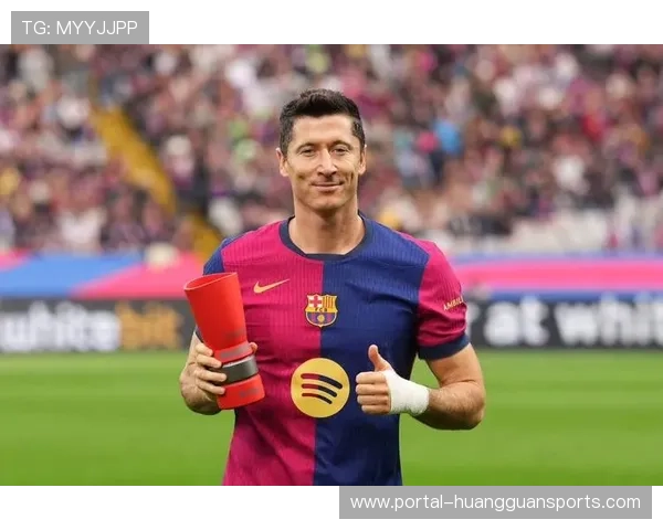 莱万点球失手成巴萨队史首人,主力位置受挑战